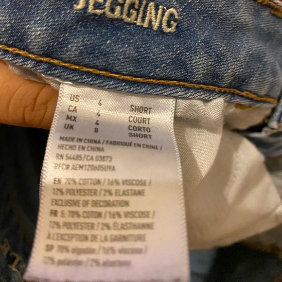 American Eagle shorts ( size 2) - Picture 2 of 4